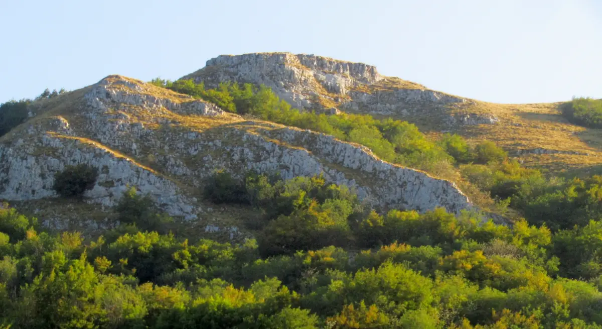 Il versante sud del Monte San Vicino